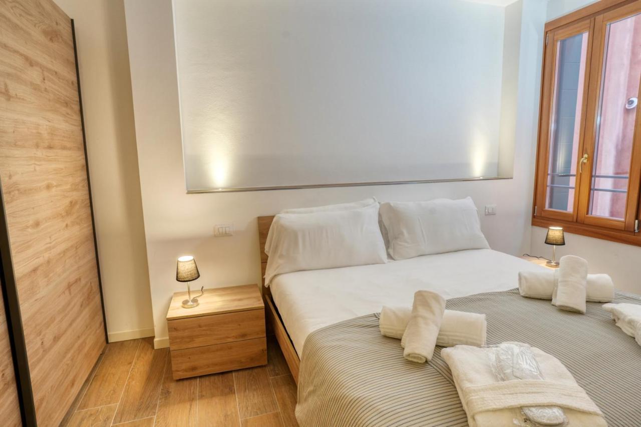 ונציה Ecco Suites Apartments מראה חיצוני תמונה