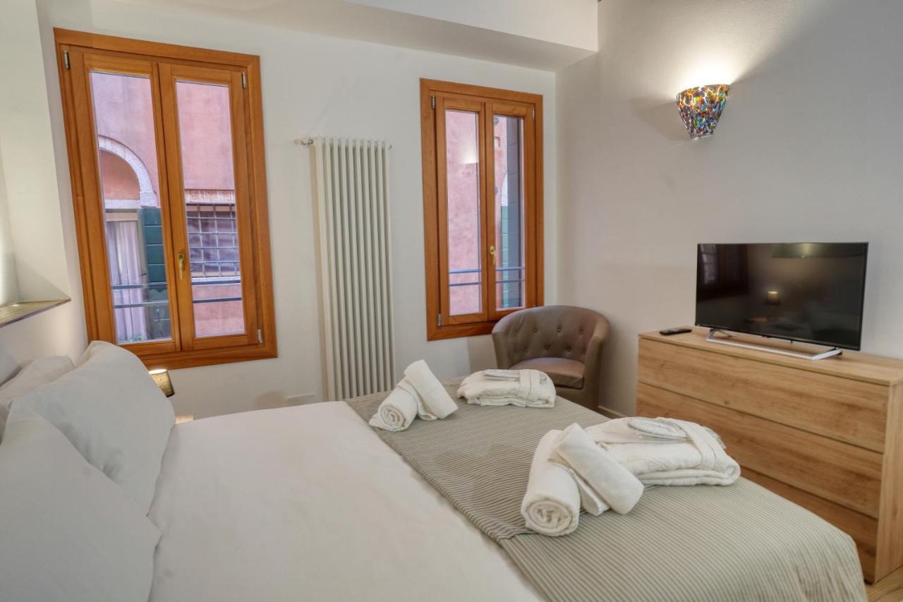 ונציה Ecco Suites Apartments מראה חיצוני תמונה