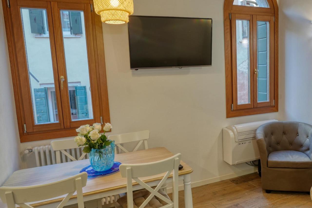 ונציה Ecco Suites Apartments מראה חיצוני תמונה