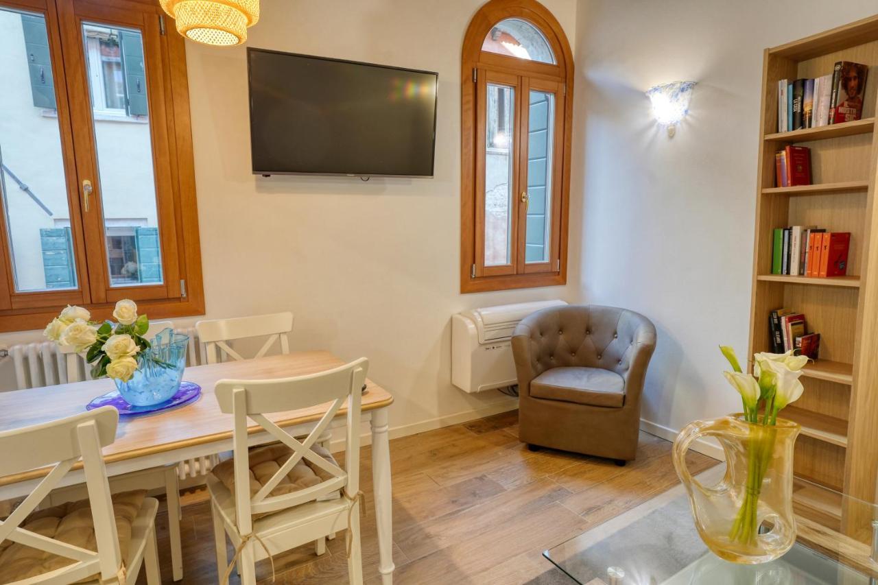 ונציה Ecco Suites Apartments מראה חיצוני תמונה