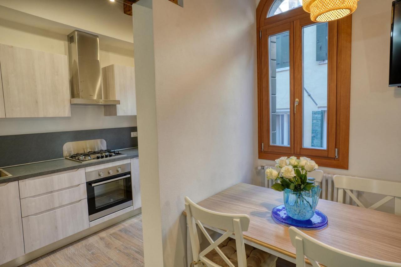ונציה Ecco Suites Apartments מראה חיצוני תמונה