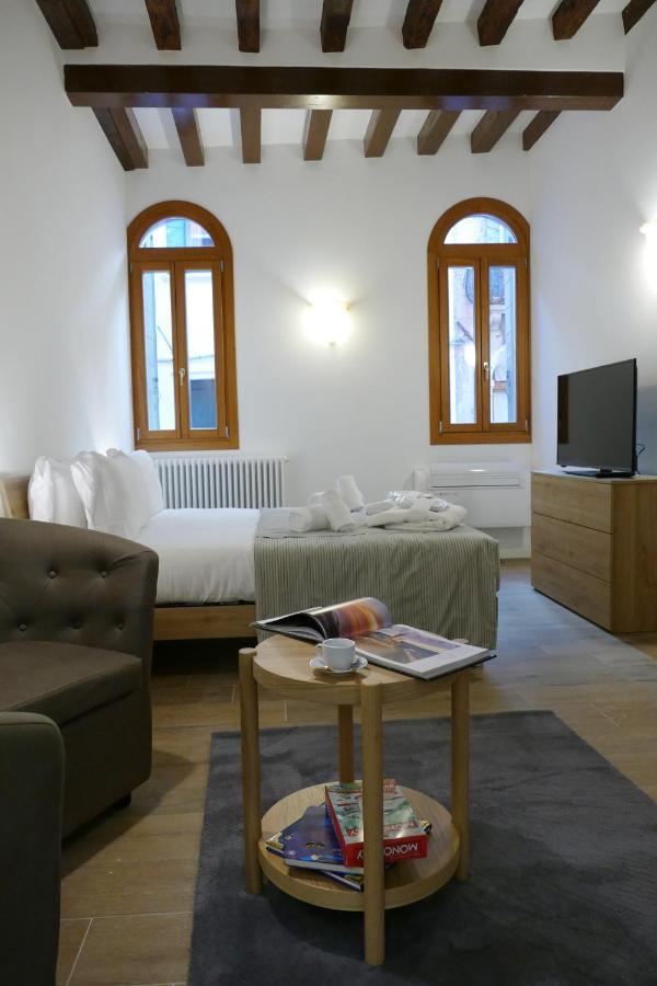 ונציה Ecco Suites Apartments מראה חיצוני תמונה