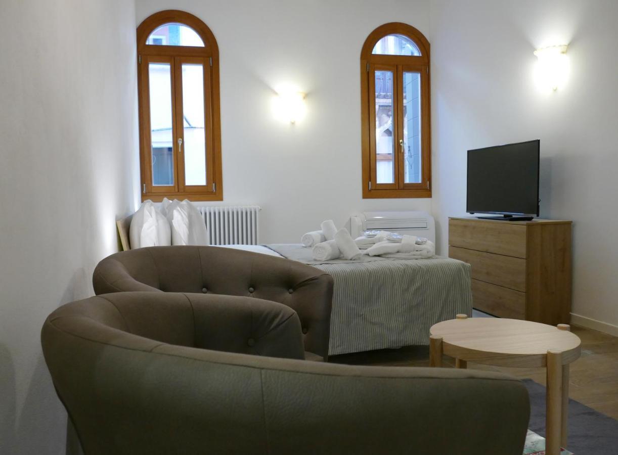 ונציה Ecco Suites Apartments מראה חיצוני תמונה