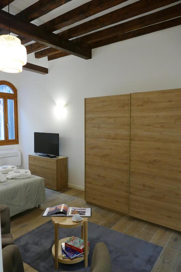 ונציה Ecco Suites Apartments מראה חיצוני תמונה