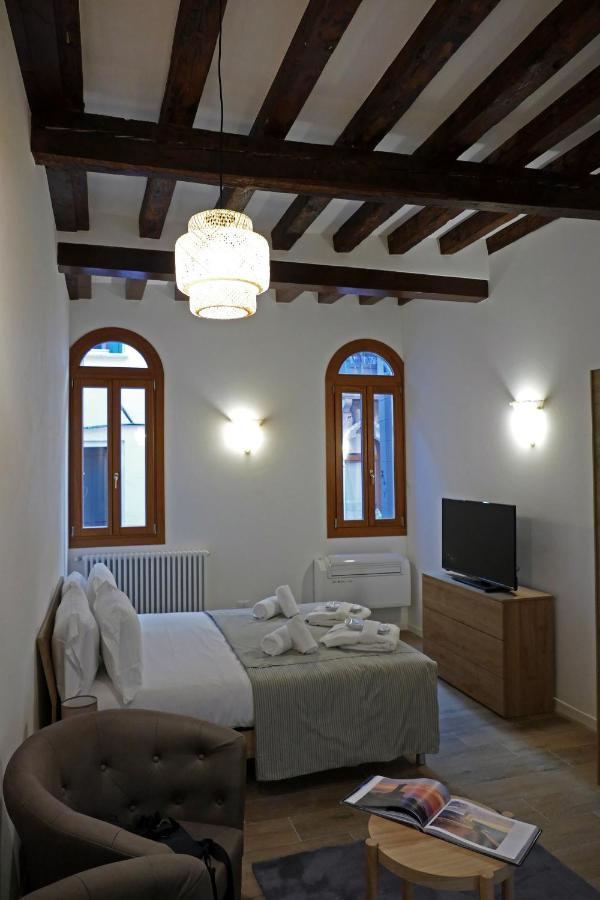 ונציה Ecco Suites Apartments מראה חיצוני תמונה